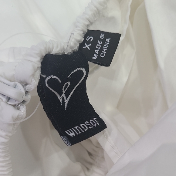 Windsor White Backless Dress with Bow Detail - Picture 4 of 9